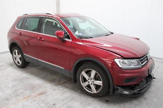 Schadeauto Volkswagen Tiguan  2019/6