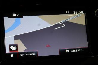 Renault Clio  picture 14