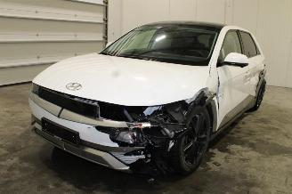 damaged passenger cars Hyundai Ioniq  2024/4