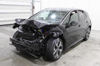 Damaged car Volkswagen ID.3  2024/6