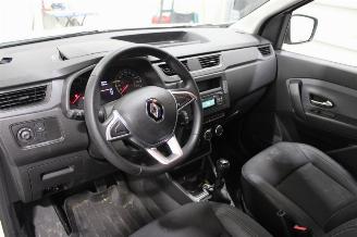 Renault Express  picture 10