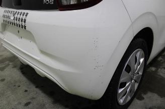 Peugeot 108  picture 9