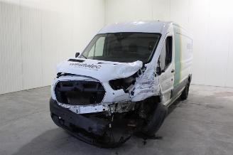 Coche siniestrado Ford Transit  2023/11