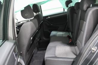 Volkswagen Golf  picture 11