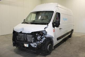 Vaurioauto  passenger cars Renault Master  2023/6