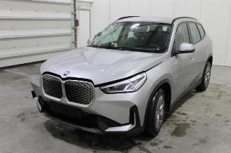 krockskadad bil auto BMW iX1  2025/3
