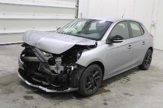 Damaged car Opel Corsa  2020/8