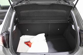 Peugeot e-208  picture 20