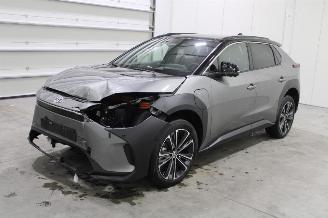 Schadeauto Toyota bZ4X  2025/5