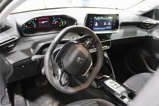 Peugeot 208  picture 10