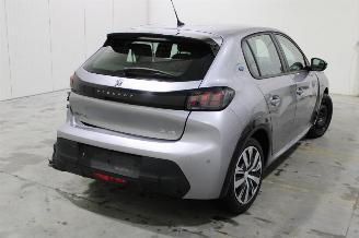 Peugeot 208  picture 3