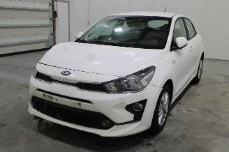 Voiture accidenté Kia Rio  2021/8