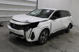 Sloopauto Peugeot 5008  2021/4
