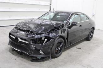 damaged passenger cars Mercedes Cla-klasse CLA 180 2023/9