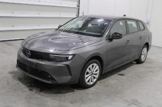 damaged passenger cars Opel Astra  2024/11