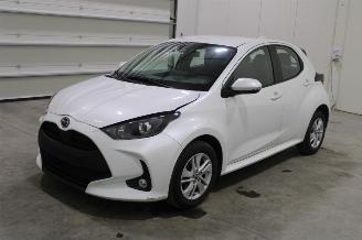 damaged passenger cars Mazda 2  2022/2