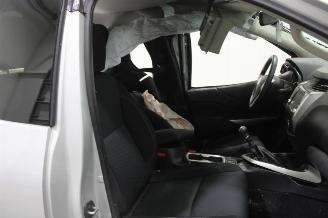 Nissan Navara  picture 10