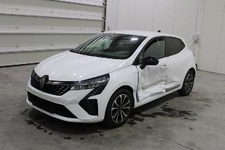 uszkodzony samochody osobowe Renault Clio  2024/3