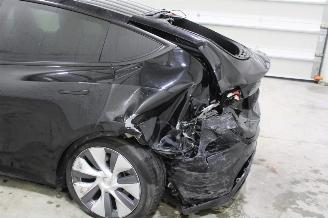 Tesla Model Y  picture 7