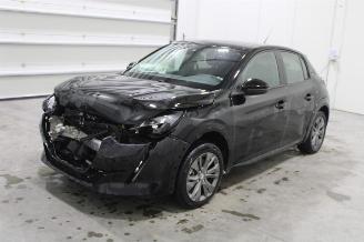 damaged passenger cars Peugeot e-208  2023/8