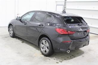 BMW 1-serie 118 picture 4