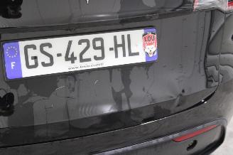 Tesla Model Y  picture 8