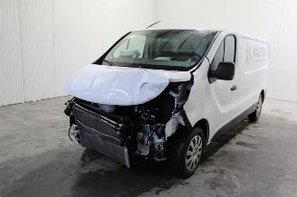 krockskadad bil auto Nissan Primastar  2024/1