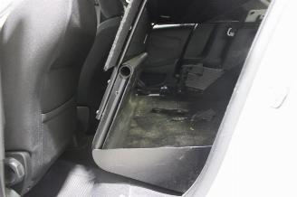 Peugeot 208  picture 11