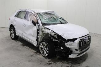 Audi Q3  picture 3