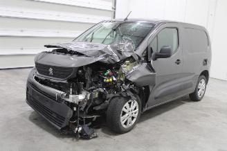 Salvage car Peugeot Partner  2021/4