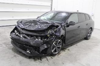 damaged passenger cars Opel Astra  2024/10