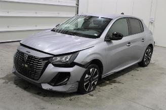 skadebil auto Peugeot 208  2024/2