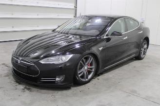 Schadeauto Tesla Model S  2014/12