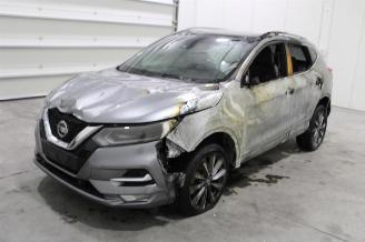 uszkodzony samochody osobowe Nissan Qashqai  2021/4