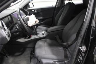 BMW 1-serie 118 picture 10