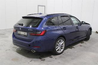 BMW 3-serie 320 picture 3