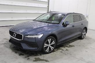 Coche accidentado Volvo V-60 V60 2022/3