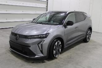 damaged passenger cars Renault Scenic  2025/4