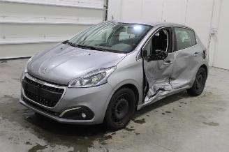 uszkodzony samochody osobowe Peugeot 208  2018/10