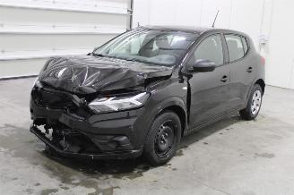 damaged passenger cars Dacia Sandero  2025/6