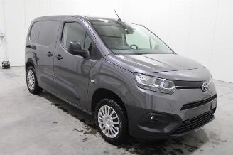 Toyota ProAce City picture 2