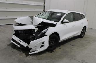 krockskadad bil auto Ford Focus  2023/12