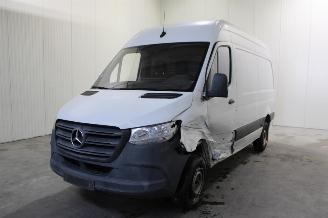 krockskadad bil auto Mercedes Sprinter  2022/6