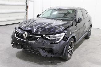 krockskadad bil auto Renault Arkana  2023/10