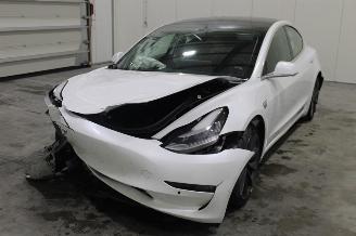skadebil auto Tesla Model 3  2020/3
