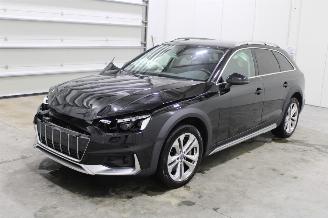 Vaurioauto  passenger cars Audi A4  2019/11