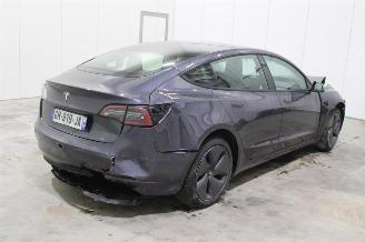Tesla Model 3  picture 3
