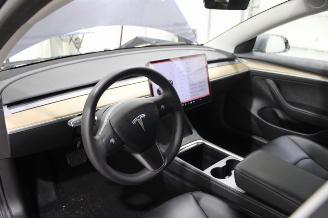 Tesla Model 3  picture 10