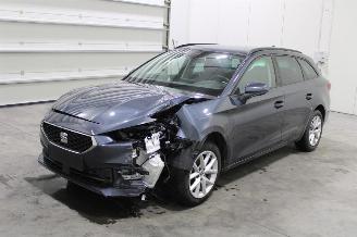 Schadeauto Seat Leon  2022/8