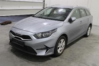 Voiture accidenté Kia Cee d cee'd 2022/1